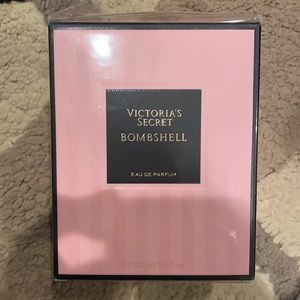 Victoria Secret Bombshell  BRAND NEW